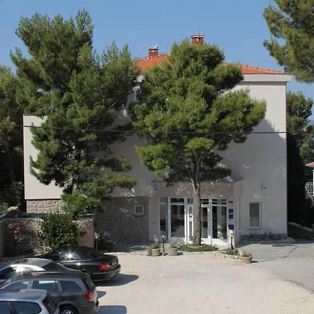 Twin Starigrad 3333i Starigrad Paklenica